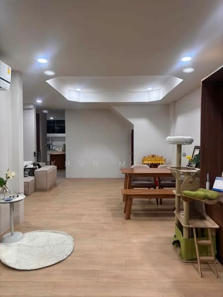 For Sale / For Rent | Renovated Modern Chinese Townhouse | Ratchada 18(SPSMG155), Bangkok, รัชดา 18, Huai Khwang, Bangkok, 3 Bedrooms, 180 sqm, Townhouse For Sale, by Khun Ming, 500485097 - DDproperty.com