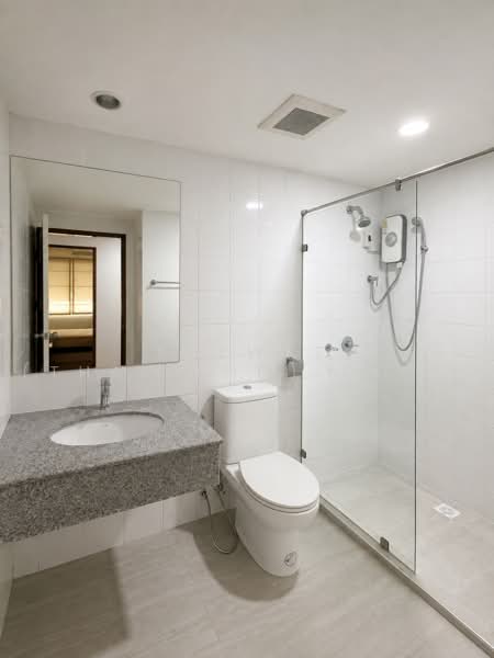 The Master Sathorn Executive, Bangkok, 79/1 Krung Thon Buri Road, Khlong Ton Sai, Khlong San, Bangkok, 3 Bedrooms, 102 sqm, Condo For Sale, by Fazwaz (Thailand) Co., Ltd., 500485138 - DDproperty.com