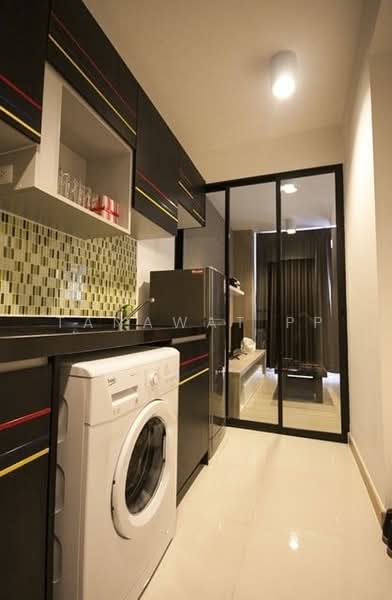 Chateau In Town Ratchada 10, Bangkok, Soi Ratchadapisek 10 intersection 7 Ratchadapisek Road, Huai Khwang, Bangkok, 2 Bedrooms, 49 sqm, Condo For Rent, by Tanawat PP, 500485146 - DDproperty.com