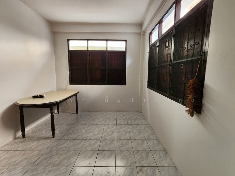 ซอยกรุงเทพ-นนทบุรี 13 (ใกล้แยกติวานนท์ นนทบุรี), Nonthaburi, Talat Kwan, Muang Nonthaburi, Nonthaburi, 3 Bedrooms, 110 sqm, Single Detached House For Rent, by วริธรา ลิ้มปาละกูล, 500485175 - DDproperty.com