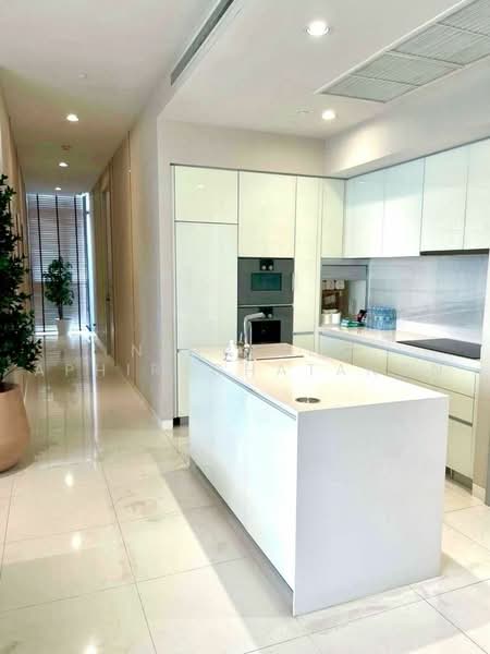 Vittorio 39, Bangkok, 8 Sukhumvit, Khlong Tan Nua, Watthana, Bangkok, 2 Bedrooms, 145 sqm, Condo For Rent, by Natrinee Aphirachatanon, 500485217 - DDproperty.com