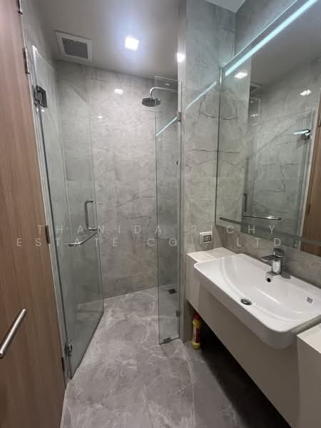 Noble Around Sukhumvit 33, Bangkok, 17 Soi Sukhumvit 33, Khlong Tan Nua, Watthana, Bangkok, 2 Bedrooms, 56 sqm, Condo For Rent, by Thanida Richy Estate Co., Ltd., 500485255 - DDproperty.com