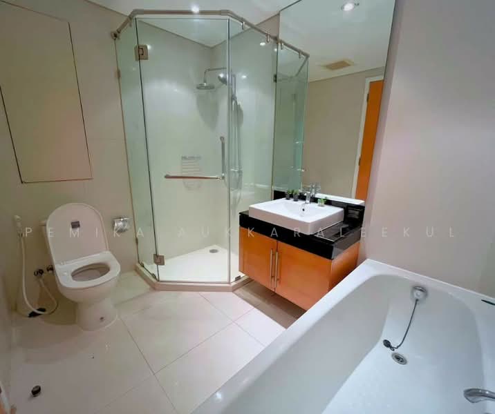 Fullerton Sukhumvit, Bangkok, Sukhumvit Road, Khlong Tan Nua, Watthana, Bangkok, 2 Bedrooms, 96 sqm, Condo For Sale, by Pemika Aukkaraleekul, 500485257 - DDproperty.com