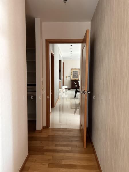 The Emporio Place, Bangkok, 93 Soi Sukhumvit 24, Sukhumvit Road, Khong Tan, Khlong Toei, Bangkok, 2 Bedrooms, 101 sqm, Condo For Sale, by Pemika Aukkaraleekul, 500485265 - DDproperty.com