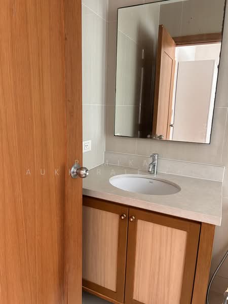 The Emporio Place, Bangkok, 93 Soi Sukhumvit 24, Sukhumvit Road, Khong Tan, Khlong Toei, Bangkok, 2 Bedrooms, 101 sqm, Condo For Sale, by Pemika Aukkaraleekul, 500485265 - DDproperty.com