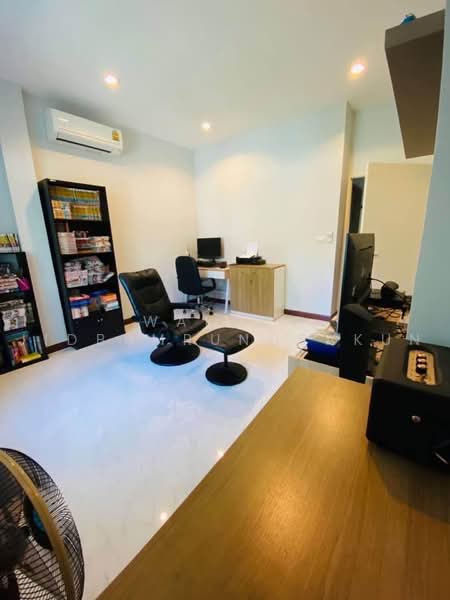 Villa Arcadia Srinakarin : วิลล่า อะคาเดีย ศรีนครินทร์, สมุทรปราการ, ซอย หมู่บ้านวิลล่าอะคาเดียศรีนครินทร์, บางแก้ว, บางพลี, สมุทรปราการ, 400 ตร.ม., บ้านเดี่ยว ให้เช่า, โดย Walapa Jidbumrungsakun, 500485283 - DDproperty.com