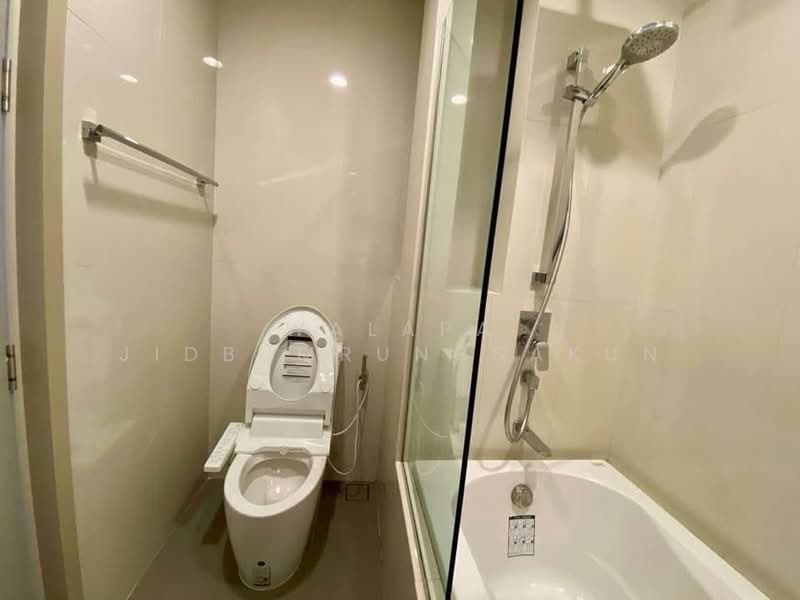 Oka Haus Sukhumvit 36, Bangkok, 3399 Rama 4 Road, Khong Tan, Khlong Toei, Bangkok, 1 Bedroom, 35 sqm, Condo For Rent, by Walapa Jidbumrungsakun, 500485301 - DDproperty.com