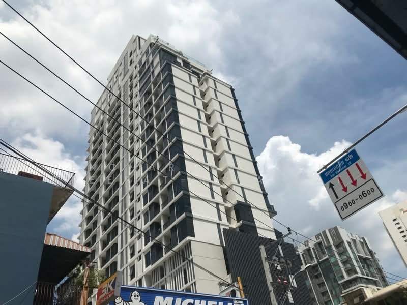 M Thonglor 10, Bangkok, 9 Soi Ekkamai 12, Ekkamai Road, Khlong Tan Nua, Watthana, Bangkok, 1 Bedroom, 35 sqm, Condo For Rent, by Bencharong (Yok) Treerat-a-na-wat, 500485343 - DDproperty.com