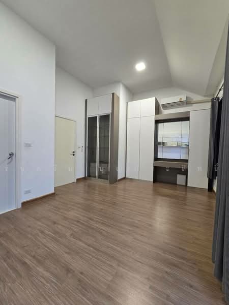 Pruksaville Krungthepkreetha-Wongwaen, Bangkok, Kanchanaphisek Rd, Thap Chang, Saphan Sung, Bangkok, Saphan Sung, Bangkok, 3 Bedrooms, 131 sqm, Townhouse For Sale, by รชตวัน บุญประสิทธิ์, 500485345 - DDproperty.com