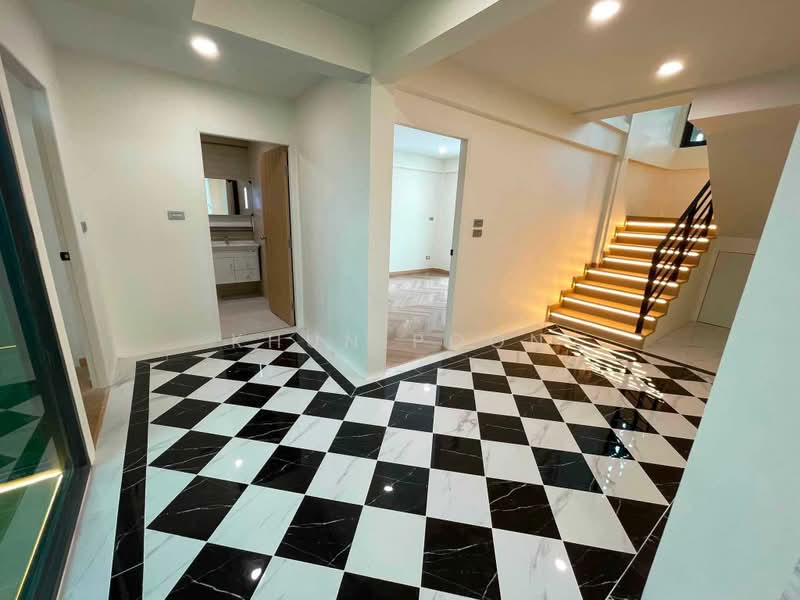 Single House for Sale | 100 sq.wah | Ladprao – Chokchai 4 (SPSSR356), Bangkok, โชคชัย 4, Lat Phrao, Bangkok, 4 Bedrooms, 320 sqm, Single Detached House For Sale, by Khun Poon, 500485347 - DDproperty.com