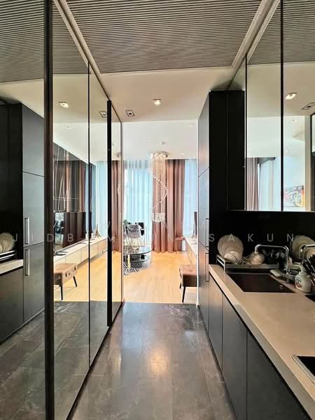 28 Chidlom, Bangkok, 28 Chit Lom Alley, Lumphini, Pathum Wan, Bangkok, 1 Bedroom, 51 sqm, Condo For Rent, by Walapa Jidbumrungsakun, 500485354 - DDproperty.com