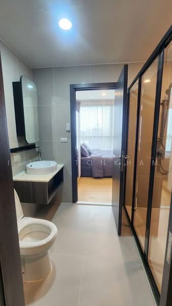 XT Huaikhwang, Bangkok, 244 Ratchadaphisek Road, Huai Khwang, Bangkok, 1 Bedroom, 35 sqm, Condo For Rent, by Isika Tonkham, 500485380 - DDproperty.com