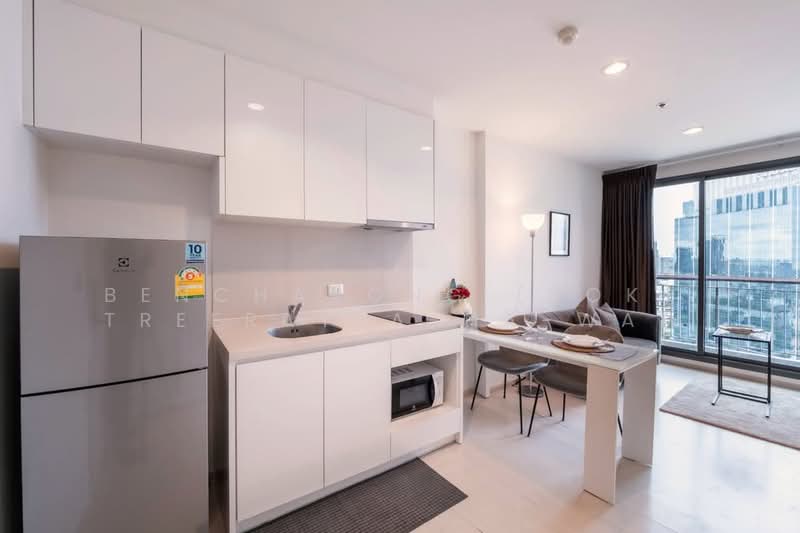 Rhythm Sukhumvit 42 : ริทึ่ม สุขุมวิท 42, กรุงเทพ, ซอยสุขุมวิท 42, พระโขนง, คลองเตย, กรุงเทพ, 35 ตร.ม., คอนโด ให้เช่า, โดย Bencharong (Yok) Treerat-a-na-wat, 500485448 - DDproperty.com