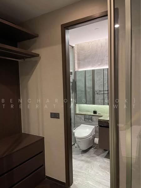The Esse Sukhumvit 36, Bangkok, Soi Sukhumvit 36, Sukhumvit Road, Phra Kanong, Khlong Toei, Bangkok, 1 Bedroom, 39 sqm, Condo For Rent, by Bencharong (Yok) Treerat-a-na-wat, 500485466 - DDproperty.com