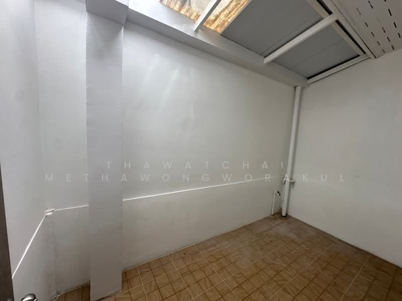 2-BR Townhouse, Bangkok, Arun Amarin, Bangkok Noi, Bangkok, 2 Bedrooms, 76 sqm, Townhouse For Sale, by Thawatchai Methawongworakul, 500485480 - DDproperty.com
