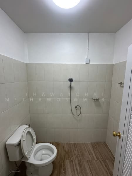 2-BR Townhouse, Bangkok, Arun Amarin, Bangkok Noi, Bangkok, 2 Bedrooms, 76 sqm, Townhouse For Sale, by Thawatchai Methawongworakul, 500485480 - DDproperty.com