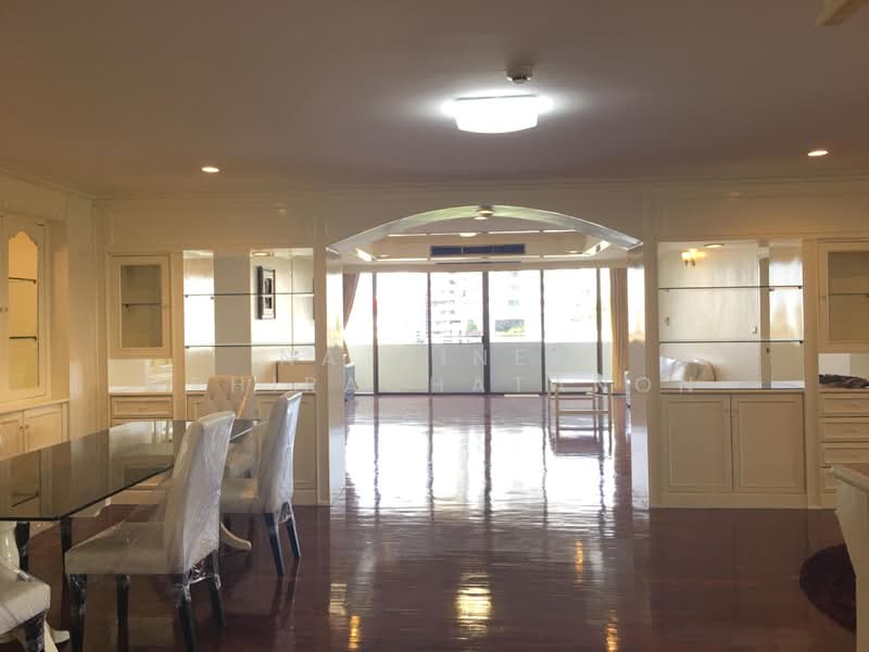 Oriental Towers, Bangkok, 25 Soi Ekkamai 12, Ekkamai Road, Khlong Tan Nua, Watthana, Bangkok, 4 Bedrooms, 452 sqm, Condo For Rent, by Natrinee Aphirachatanon, 500485487 - DDproperty.com