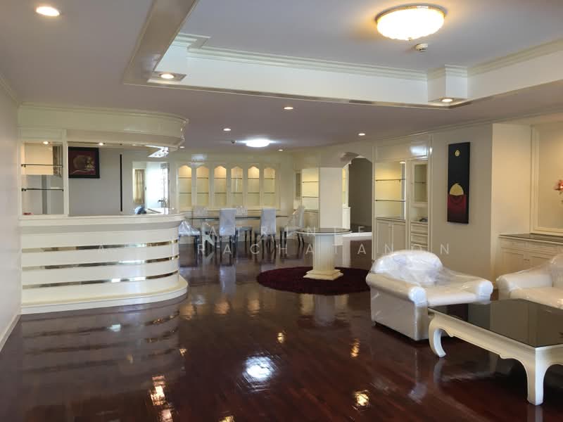 Oriental Towers, Bangkok, 25 Soi Ekkamai 12, Ekkamai Road, Khlong Tan Nua, Watthana, Bangkok, 4 Bedrooms, 452 sqm, Condo For Rent, by Natrinee Aphirachatanon, 500485487 - DDproperty.com