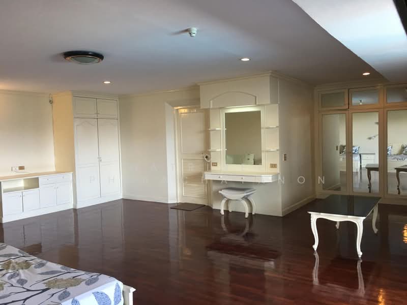 Oriental Towers, Bangkok, 25 Soi Ekkamai 12, Ekkamai Road, Khlong Tan Nua, Watthana, Bangkok, 4 Bedrooms, 452 sqm, Condo For Rent, by Natrinee Aphirachatanon, 500485487 - DDproperty.com