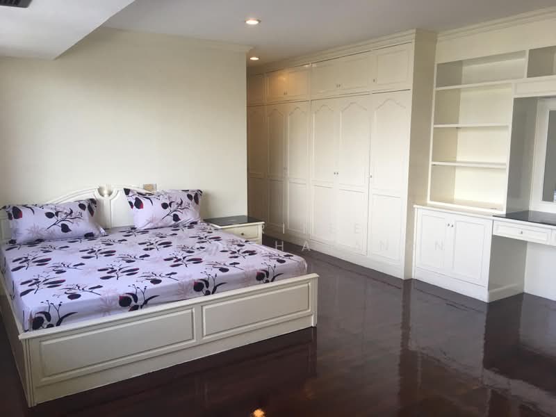 Oriental Towers, Bangkok, 25 Soi Ekkamai 12, Ekkamai Road, Khlong Tan Nua, Watthana, Bangkok, 4 Bedrooms, 452 sqm, Condo For Rent, by Natrinee Aphirachatanon, 500485487 - DDproperty.com