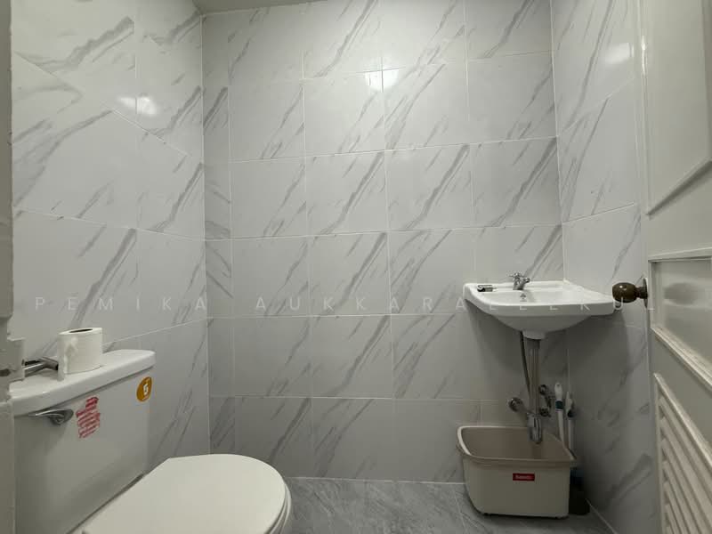 President Park Sukhumvit 24, Bangkok, 99 Sukhumvit 24 Alley, Khlongtoei Nua, Watthana, Bangkok, 3 Bedrooms, 220 sqm, Condo For Sale, by Pemika Aukkaraleekul, 500485514 - DDproperty.com