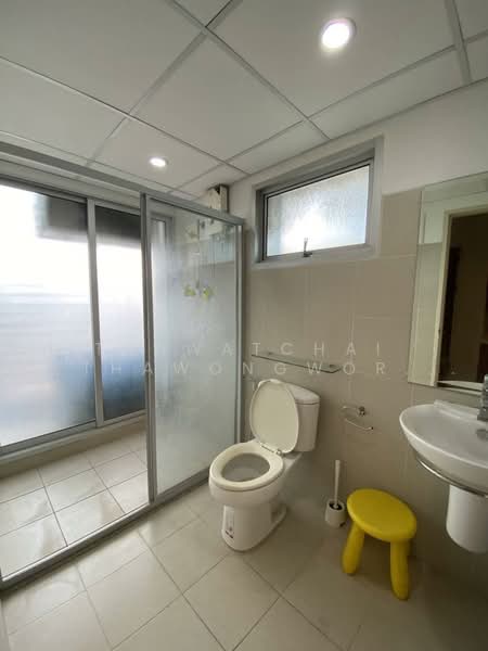 Supalai Park Ekkamai-Thonglor, Bangkok, Petchaburi Road, Bang Kapi, Huai Khwang, Bangkok, 1 Bedroom, 70 sqm, Condo For Rent, by Thawatchai Methawongworakul, 500485526 - DDproperty.com