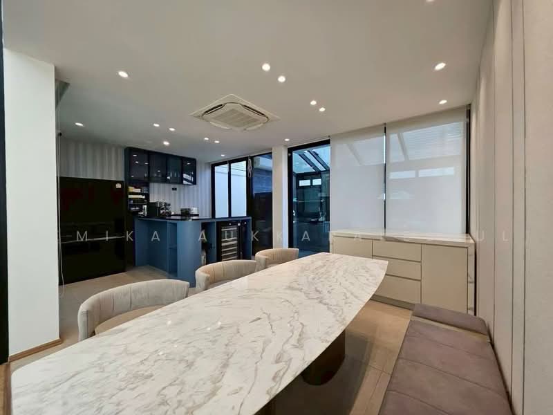 undefined, Bangkok, Praborommaharatchawang, Phra Nakhon, Bangkok, 3 Bedrooms, 208 sqm, Single Detached House For Sale, by Pemika Aukkaraleekul, 500485574 - DDproperty.com