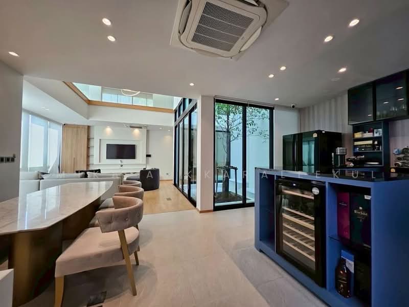 undefined, Bangkok, Praborommaharatchawang, Phra Nakhon, Bangkok, 3 Bedrooms, 208 sqm, Single Detached House For Sale, by Pemika Aukkaraleekul, 500485574 - DDproperty.com