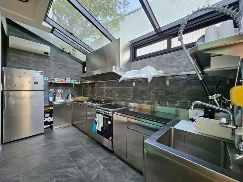 undefined, Bangkok, Praborommaharatchawang, Phra Nakhon, Bangkok, 3 Bedrooms, 208 sqm, Single Detached House For Sale, by Pemika Aukkaraleekul, 500485574 - DDproperty.com