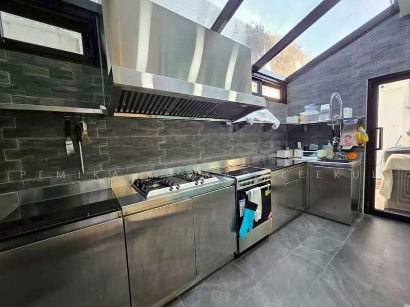 undefined, Bangkok, Praborommaharatchawang, Phra Nakhon, Bangkok, 3 Bedrooms, 208 sqm, Single Detached House For Sale, by Pemika Aukkaraleekul, 500485574 - DDproperty.com