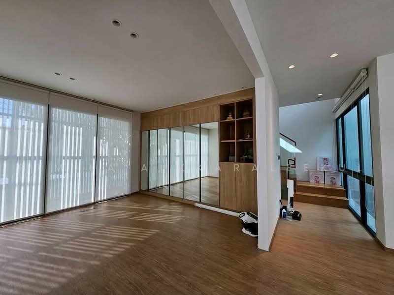undefined, Bangkok, Praborommaharatchawang, Phra Nakhon, Bangkok, 3 Bedrooms, 208 sqm, Single Detached House For Sale, by Pemika Aukkaraleekul, 500485574 - DDproperty.com