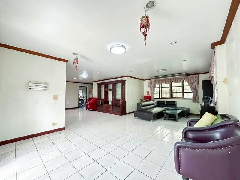 4-BR House, Bangkok, Bang Waek, Phasi Charoen, Bangkok, 4 Bedrooms, 270 sqm, Single Detached House For Sale, by Pemika Aukkaraleekul, 500485584 - DDproperty.com