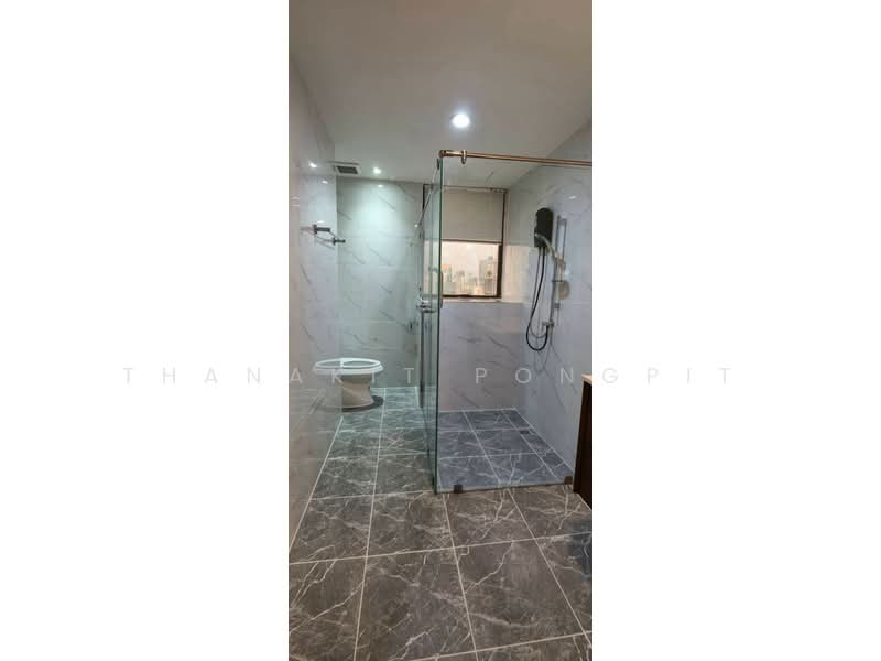President Park Sukhumvit 24, Bangkok, 99 Sukhumvit 24 Alley, Khlongtoei Nua, Watthana, Bangkok, 3 Bedrooms, 223 sqm, Condo For Rent, by Thanakit Pongpit, 500485656 - DDproperty.com