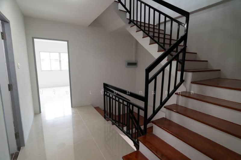 บ้านบางกร่าง 52, Nonthaburi, บางกร่าง 52, Bang Krang, Muang Nonthaburi, Nonthaburi, 4 Bedrooms, 150 sqm, Townhouse For Sale, by Pawish Piemkamolkul, 500485681 - DDproperty.com