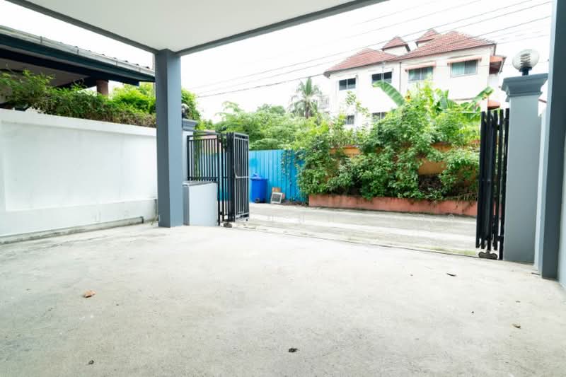 บ้านบางกร่าง 52, Nonthaburi, บางกร่าง 52, Bang Krang, Muang Nonthaburi, Nonthaburi, 4 Bedrooms, 150 sqm, Townhouse For Sale, by Pawish Piemkamolkul, 500485681 - DDproperty.com