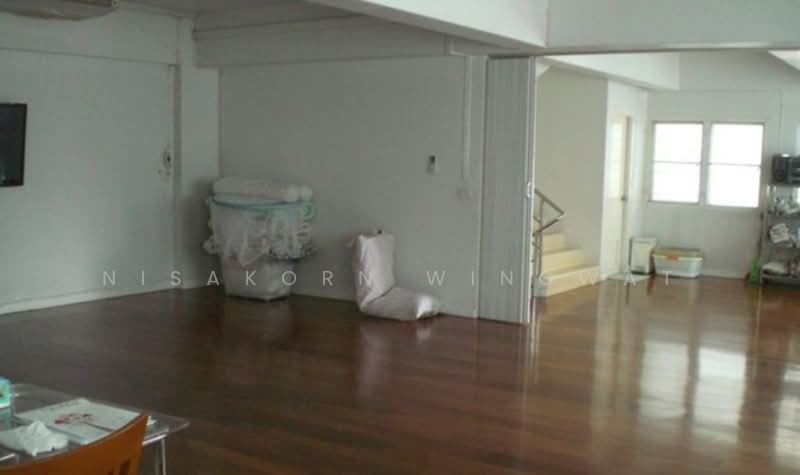 3-BR Townhouse, Bangkok, Wat Thep Sirin, Pom Prap Sattru Phai, Bangkok, 3 Bedrooms, 536 sqm, Townhouse For Rent, by Nisakorn Wingwat, 500485744 - DDproperty.com
