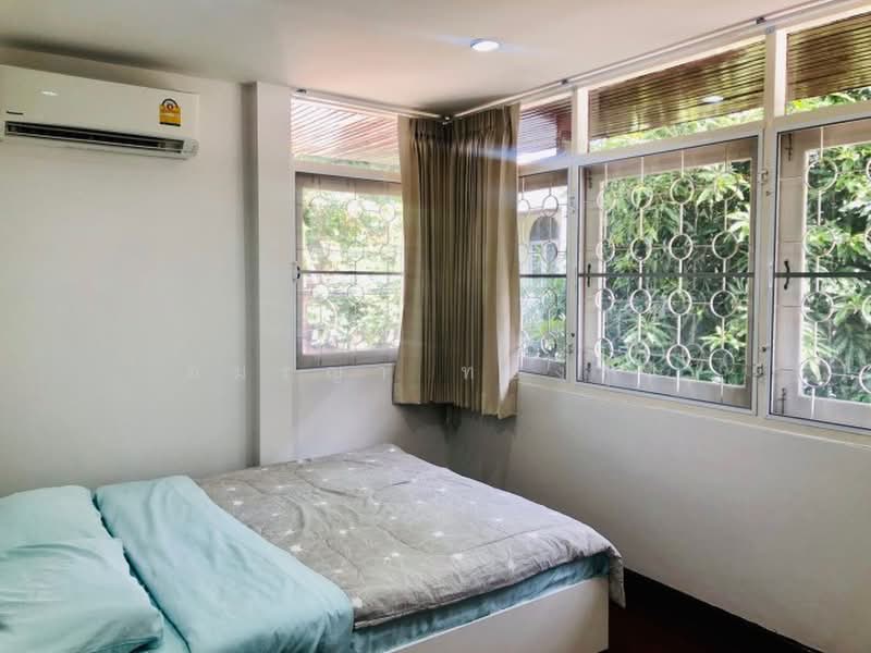 Ekkamai soi 10, Bangkok, เอกมัย ซอย 10, Khlong Tan Nua, Watthana, Bangkok, 3 Bedrooms, 150 sqm, Single Detached House For Rent, by อมรญา ทองสุข, 500485833 - DDproperty.com