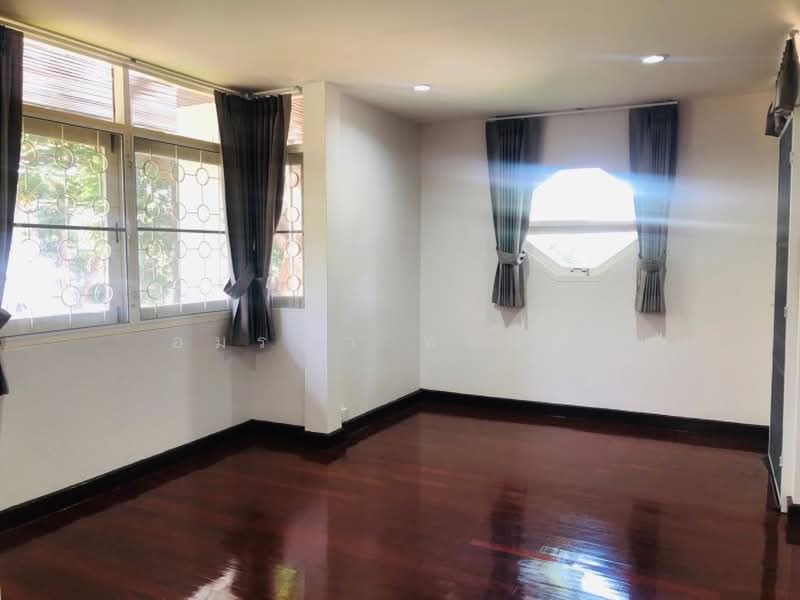 Ekkamai soi 10, Bangkok, เอกมัย ซอย 10, Khlong Tan Nua, Watthana, Bangkok, 3 Bedrooms, 150 sqm, Single Detached House For Rent, by อมรญา ทองสุข, 500485833 - DDproperty.com