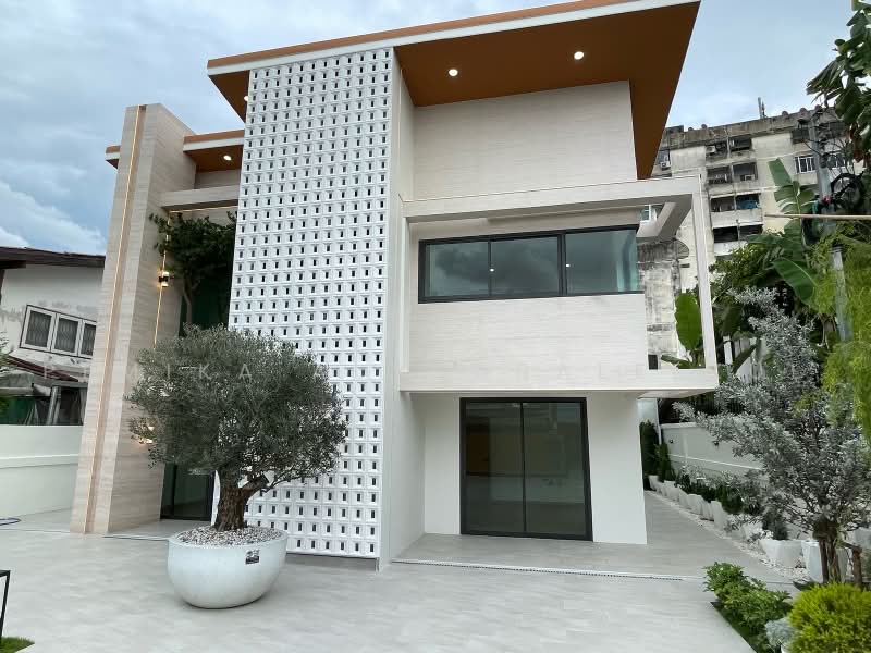 undefined, Bangkok, Lat Phrao, Bangkok, 4 Bedrooms, 320 sqm, Single Detached House For Sale, by Pemika Aukkaraleekul, 500485840 - DDproperty.com