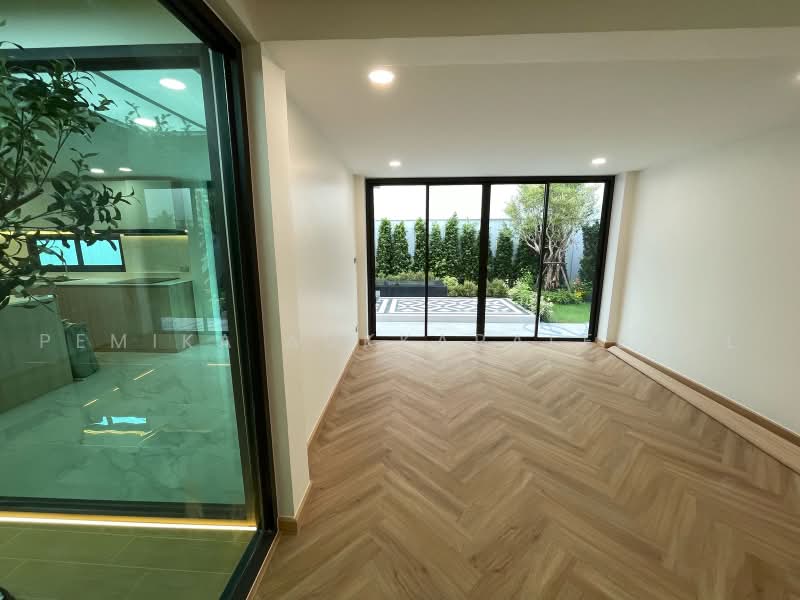 undefined, Bangkok, Lat Phrao, Bangkok, 4 Bedrooms, 320 sqm, Single Detached House For Sale, by Pemika Aukkaraleekul, 500485840 - DDproperty.com