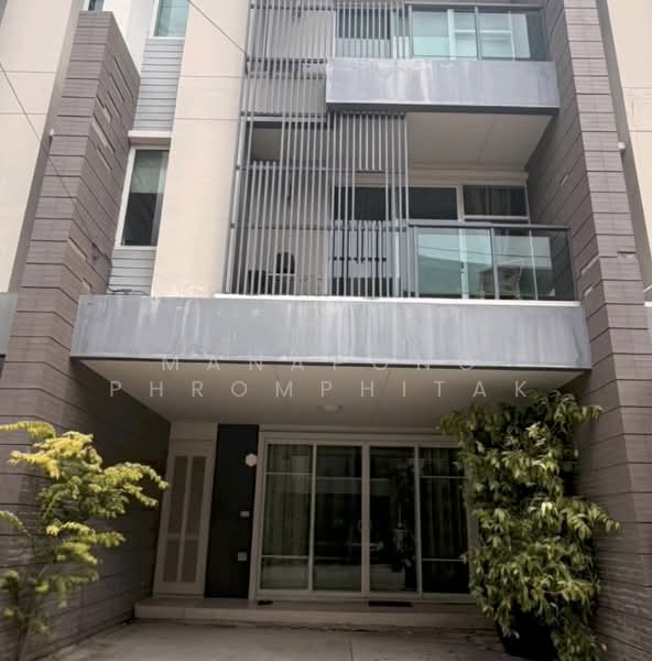 Town Avenue Srinagarindra, Bangkok, Soi On Nut 68, Suan Luang, Bangkok, 3 Bedrooms, 185 sqm, Townhouse For Rent, by Manapong Phromphitak, 500485842 - DDproperty.com