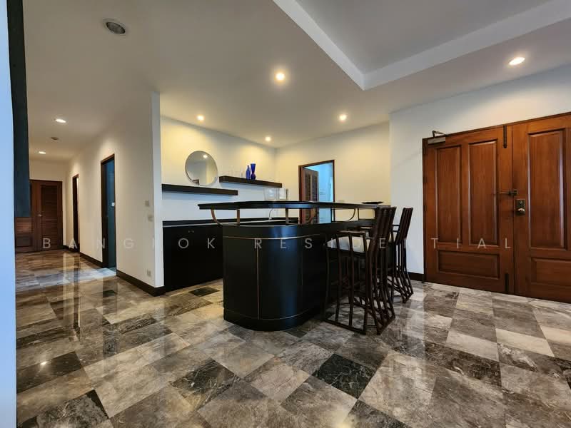 Raintree Village Apartment, Bangkok, 21 Soi Sukhumvit 41, Khlong Tan Nua, Watthana, Bangkok, 3 Bedrooms, 268 sqm, Apartment For Rent, by Bangkok Residential, 500485859 - DDproperty.com