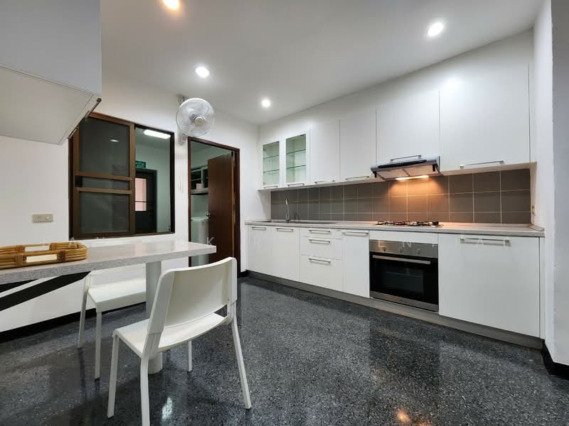 Raintree Village Apartment : เรนทรี วิลเลจ อพาร์ทเม้นท์, กรุงเทพ, 21 ซอย สุขุมวิท 41, คลองตันเหนือ, วัฒนา, กรุงเทพ, 268 ตร.ม., อพาร์ทเมนท์ ให้เช่า, โดย Bangkok Residential, 500485859 - DDproperty.com