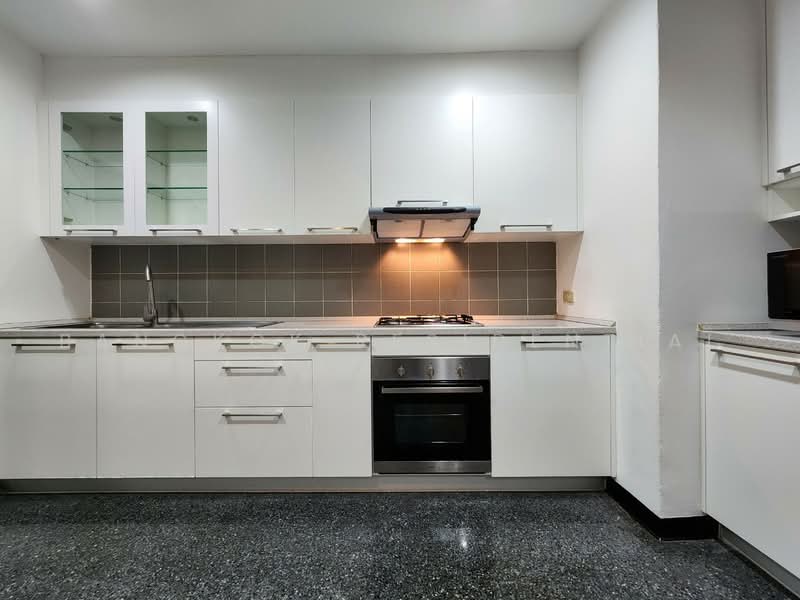 Raintree Village Apartment, Bangkok, 21 Soi Sukhumvit 41, Khlong Tan Nua, Watthana, Bangkok, 3 Bedrooms, 268 sqm, Apartment For Rent, by Bangkok Residential, 500485859 - DDproperty.com