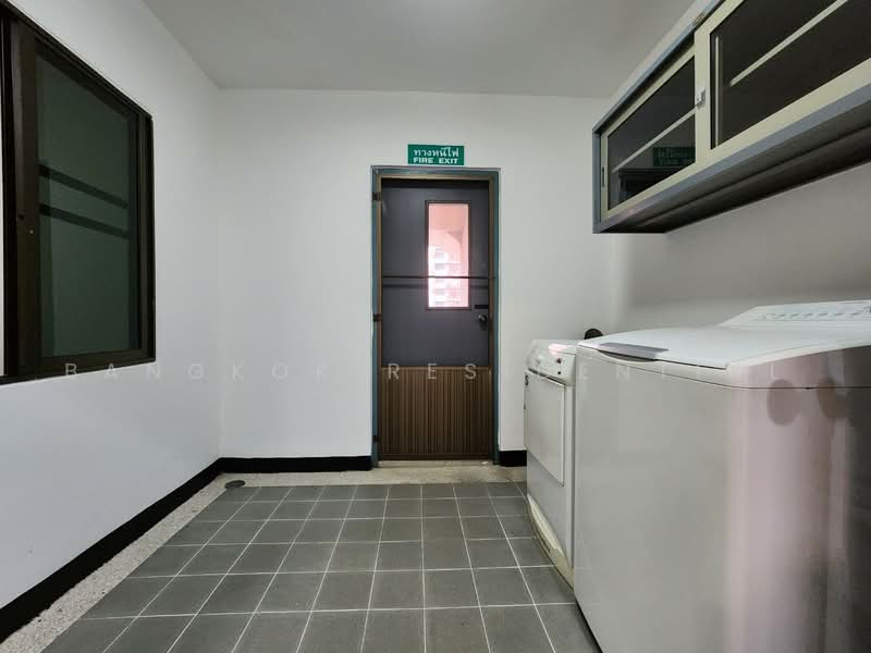 Raintree Village Apartment, Bangkok, 21 Soi Sukhumvit 41, Khlong Tan Nua, Watthana, Bangkok, 3 Bedrooms, 268 sqm, Apartment For Rent, by Bangkok Residential, 500485859 - DDproperty.com