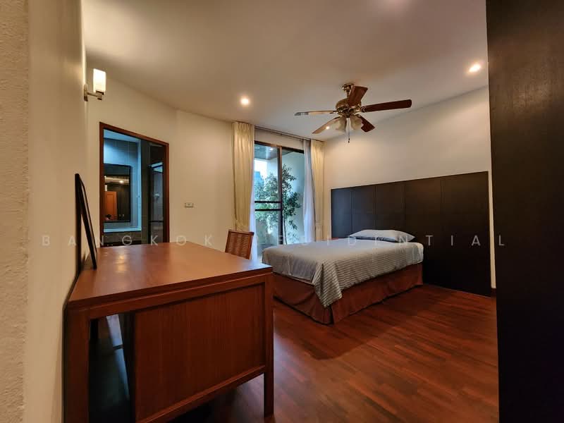 Raintree Village Apartment, Bangkok, 21 Soi Sukhumvit 41, Khlong Tan Nua, Watthana, Bangkok, 3 Bedrooms, 268 sqm, Apartment For Rent, by Bangkok Residential, 500485859 - DDproperty.com