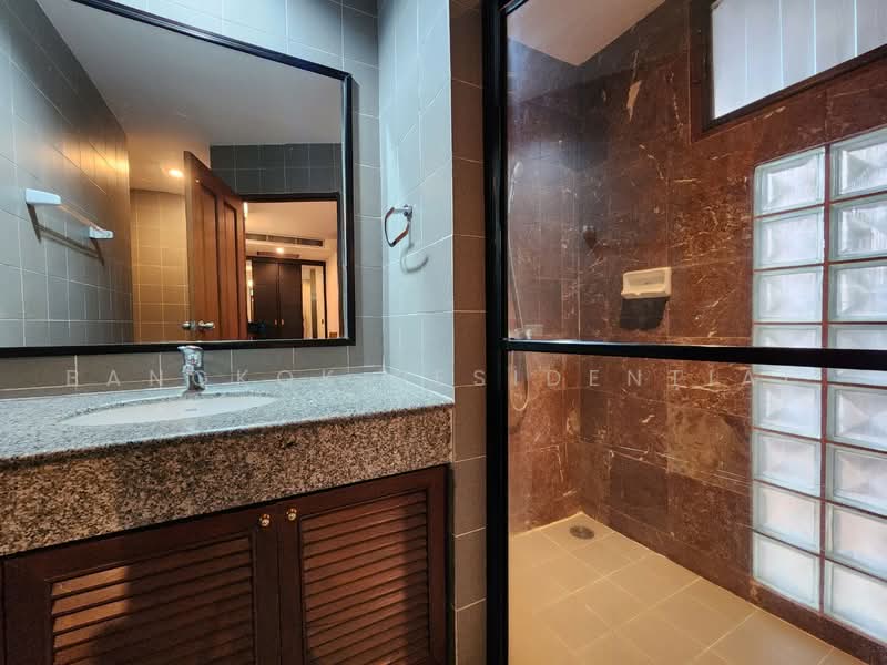 Raintree Village Apartment, Bangkok, 21 Soi Sukhumvit 41, Khlong Tan Nua, Watthana, Bangkok, 3 Bedrooms, 268 sqm, Apartment For Rent, by Bangkok Residential, 500485859 - DDproperty.com