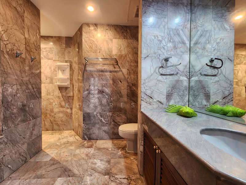 Raintree Village Apartment, Bangkok, 21 Soi Sukhumvit 41, Khlong Tan Nua, Watthana, Bangkok, 3 Bedrooms, 268 sqm, Apartment For Rent, by Bangkok Residential, 500485859 - DDproperty.com