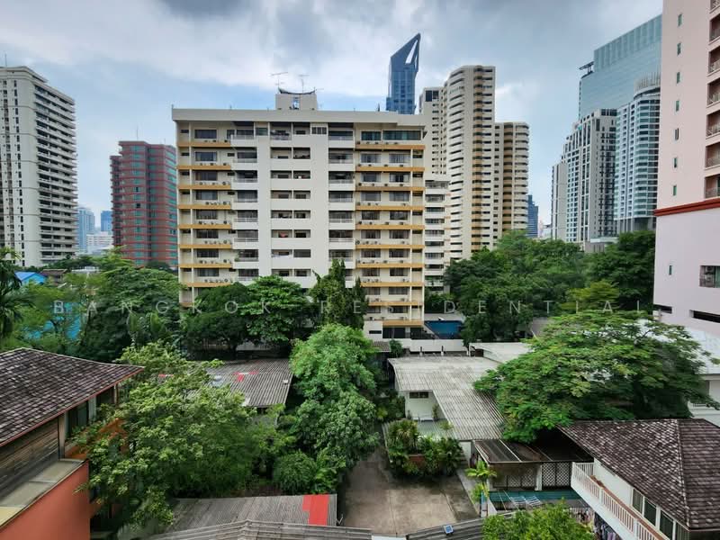 Raintree Village Apartment, Bangkok, 21 Soi Sukhumvit 41, Khlong Tan Nua, Watthana, Bangkok, 3 Bedrooms, 268 sqm, Apartment For Rent, by Bangkok Residential, 500485859 - DDproperty.com