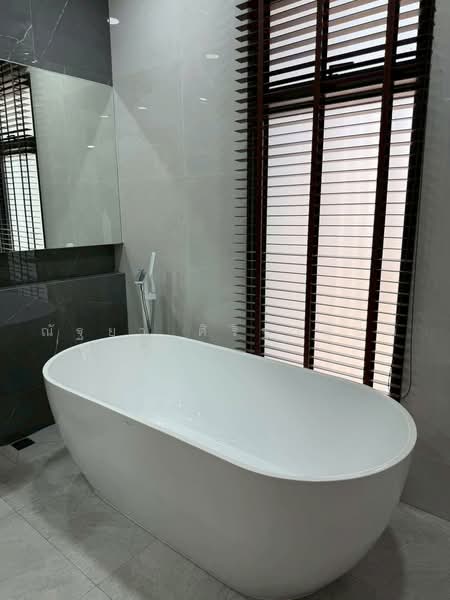 Preecha Ram 3 - Rat Phatthana, Bangkok, Saphan Sung, Bangkok, 4 Bedrooms, 453 sqm, Single Detached House For Sale, by ณัฐยา ศิริฐานนท์, 500485865 - DDproperty.com